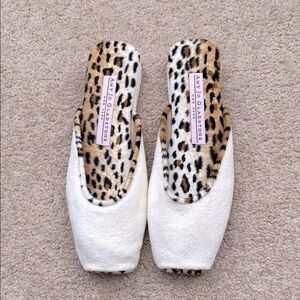 NWOT Amy Jo Gladstone New York Square Toe Animal Print Slippers Size Large